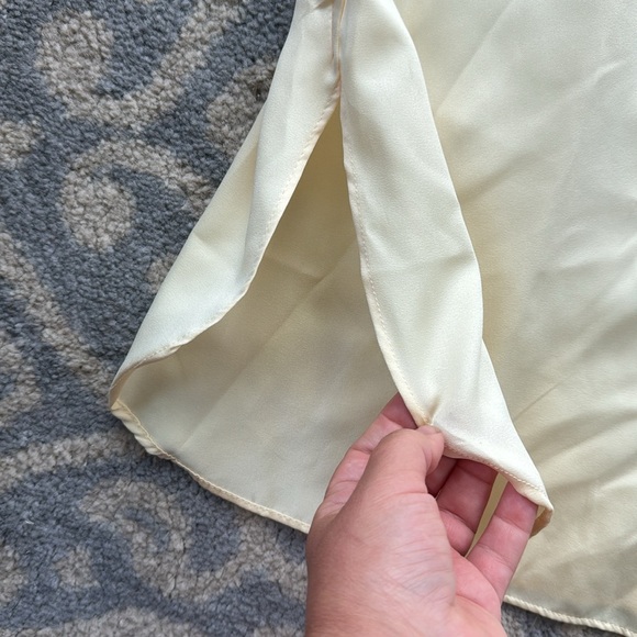 Vintage Amanda Payne Satin Button Down Nightgown Pale Yellow Large - Picture 6 of 7